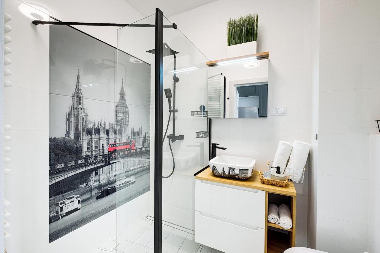 Апартаменти Targowa 10 London Studio Варшава Екстер'єр фото